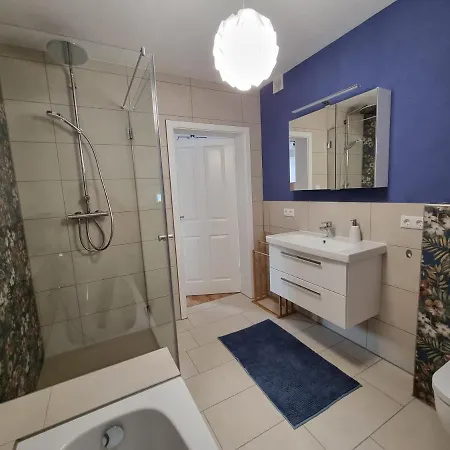 Apartment Gemütliche Premium Mit Terrasse Nähe S-bahn